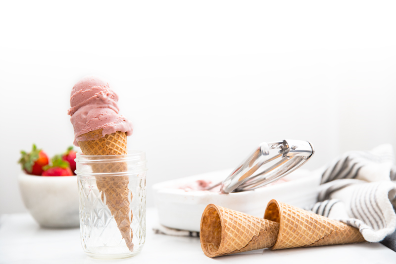 Vegan Roasted Strawberry Rhubarb Ice Cream @Julieskitchen