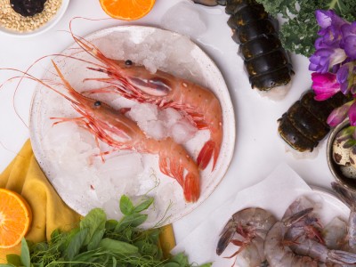 1711A Recipe: Grilled Spot Prawns with Pea Shoots + Citrus